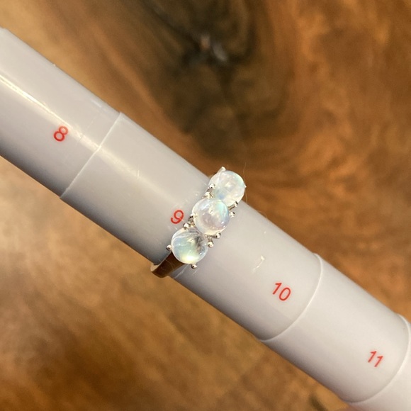 3 Stone Moonstone - Picture 3 of 9